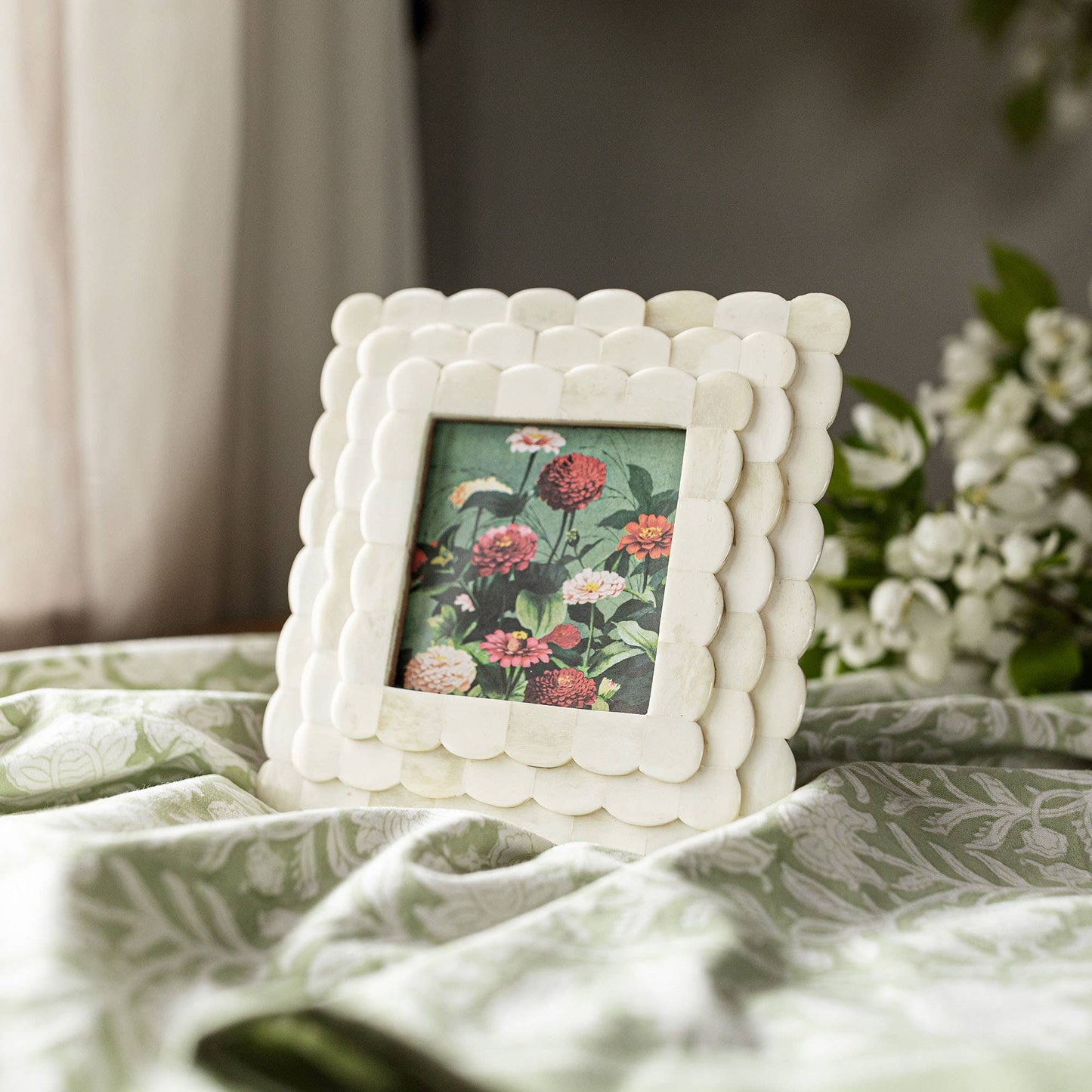 Emery 4x4 Photo Scallop Picture Frame