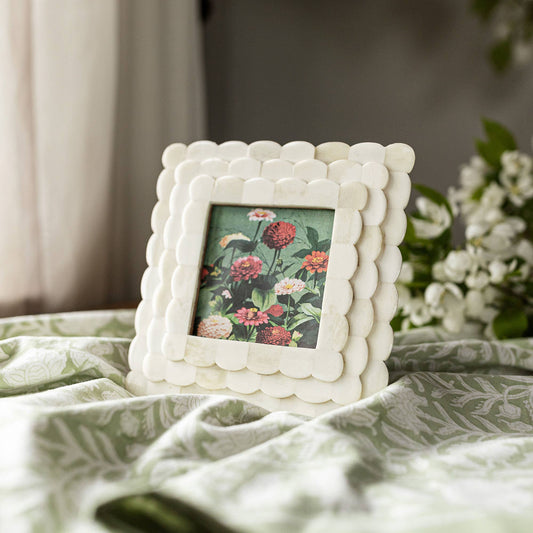 Emery 4x4 Photo Scallop Picture Frame