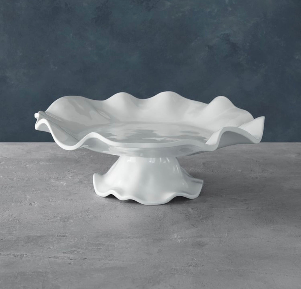 VIDA Havana Pedestal Cake Plate (White)