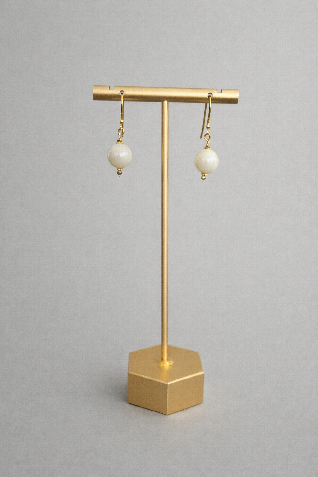Pearl Dangle Earring