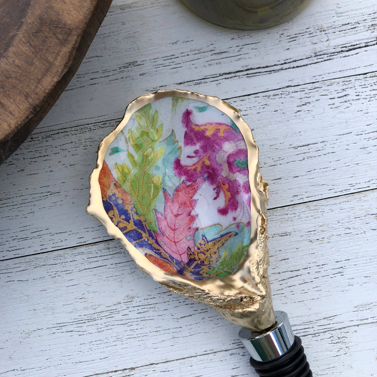 Oyster Shell Wine Stopper--White Tobacco Leaf