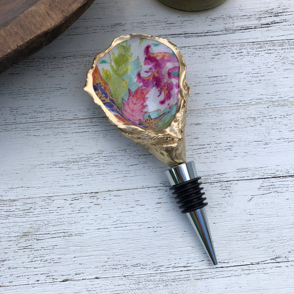 Oyster Shell Wine Stopper--White Tobacco Leaf